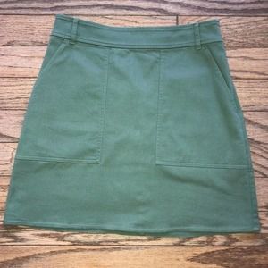 🌴  Banana Republic green cargo skirt 8